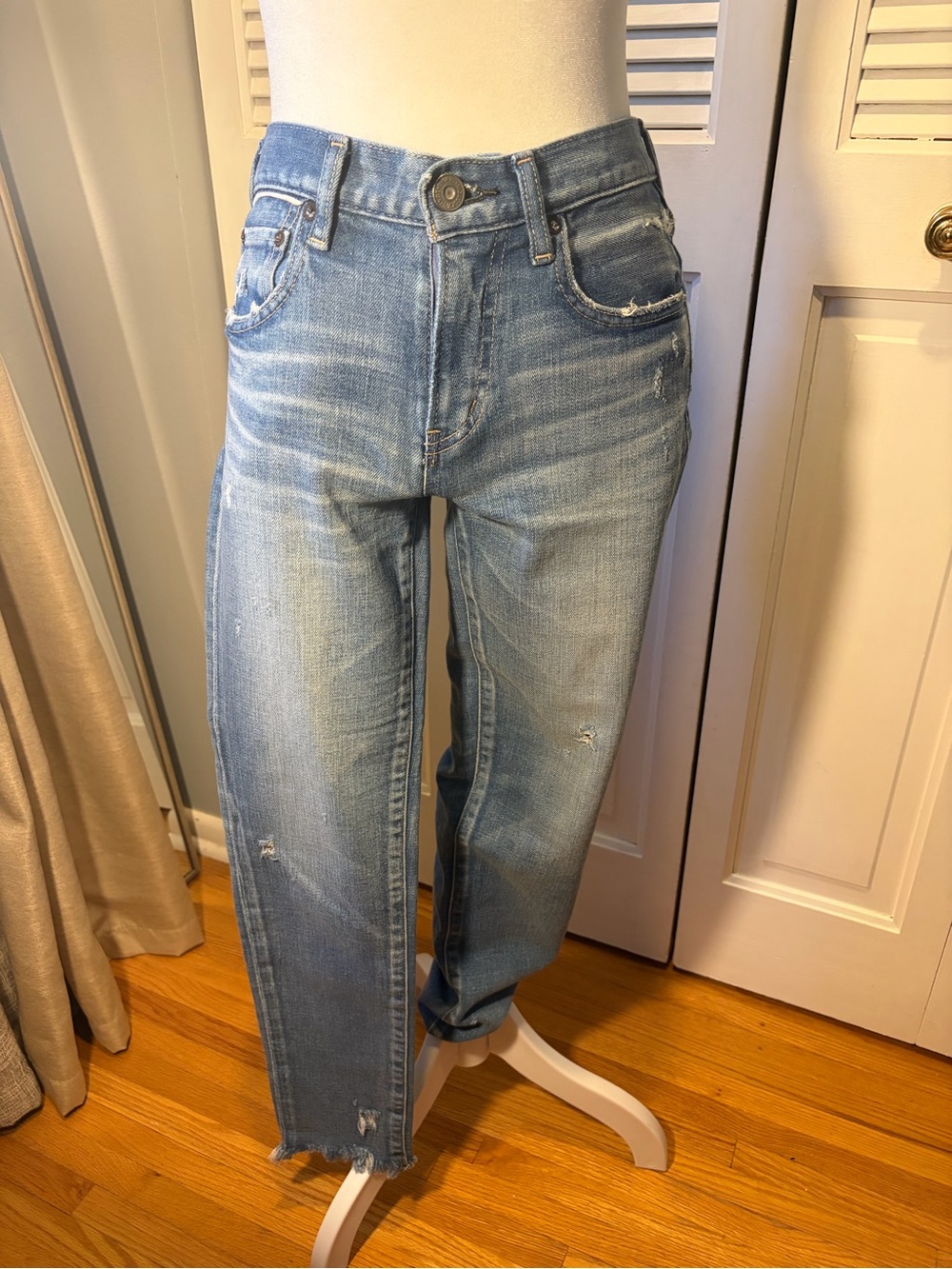 Moussy Light Blue Cropped Distressed Jeans - Picture 2 of 12